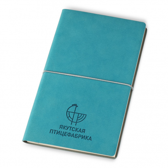 Ежедневник А5-уменьшенный, гибкая обложка из бирюзового нубука, с горизонтальной круглой резинкой-фиксатором.