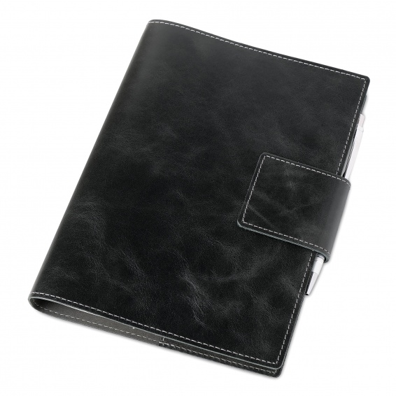 Ежедневник кожаный формата А5, черного цвета. Гибкая обложка. Блок на кольцевом механизме